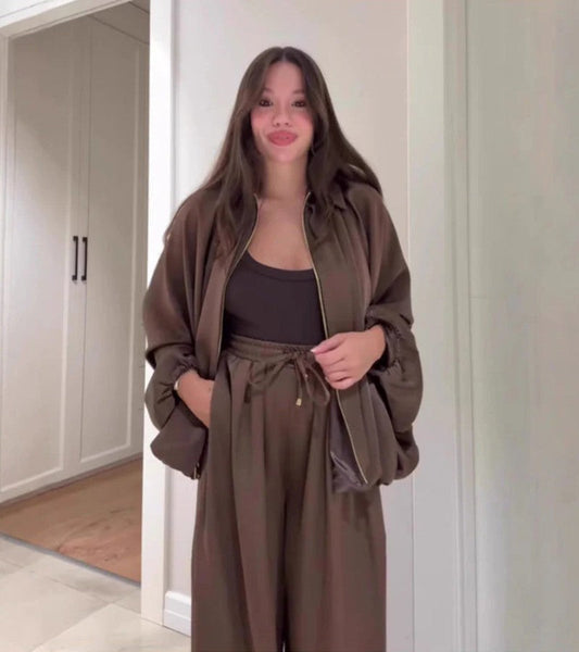 Joanna | Il completo chic e interamente antipiega